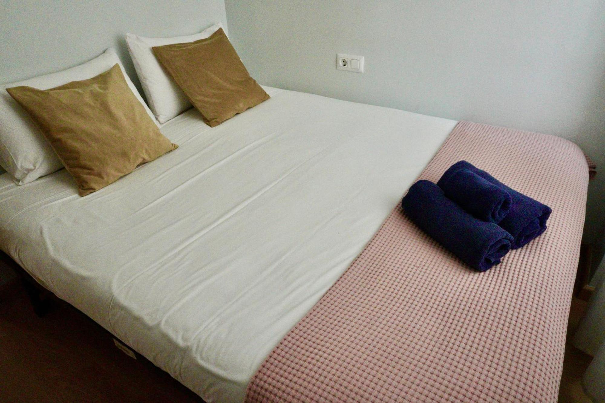 Hosted By Gracie Apartment Valencia Phòng bức ảnh