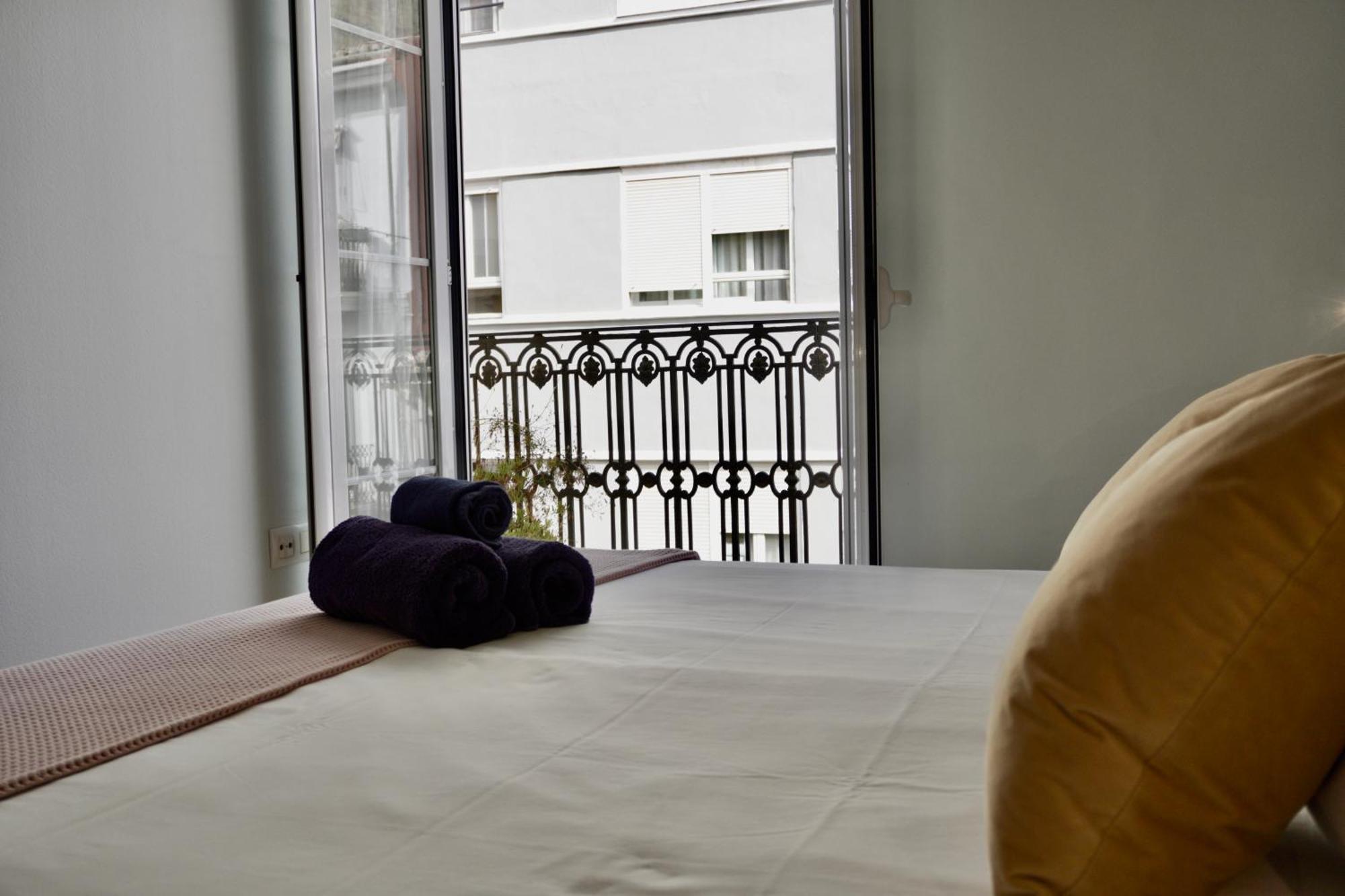 Hosted By Gracie Apartment Valencia Phòng bức ảnh
